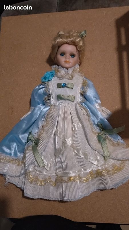 Patron (Tuto) PDF de 4 tenues au crochet pour poupée Chelsea de Mattel