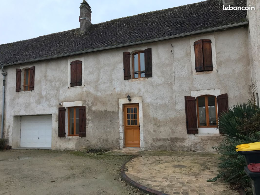 Maison 4 pièces 120 m² · à Saint-Georges-sur-Baulche · 120 m² · 700 €