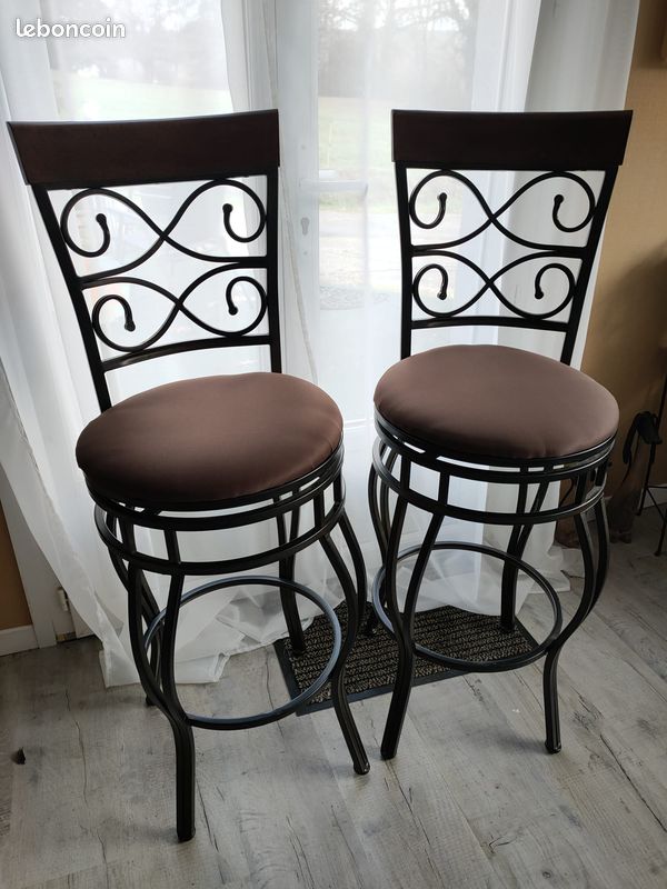 Deux fauteuils de bar (image 2)