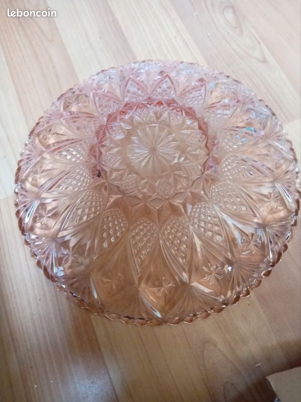 Plat coupe à fruits rose (image 5)