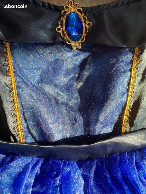 Robe princesse étoilée 8/10 ans (image 2)