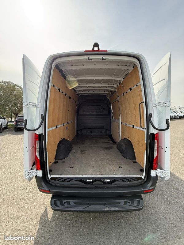 Mercedes Sprinter (3) 315 CDI 37s / 2023 / 22.990eHT (image 5)