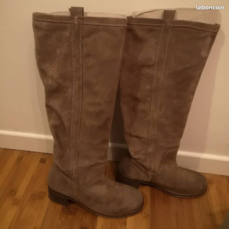 Bottes taille 37 (image 1)