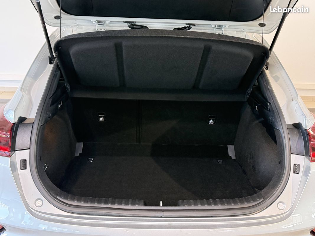 KIA XCeed 1.6 CRDi 136 ch MHEV iBVM6 Design (image 38)