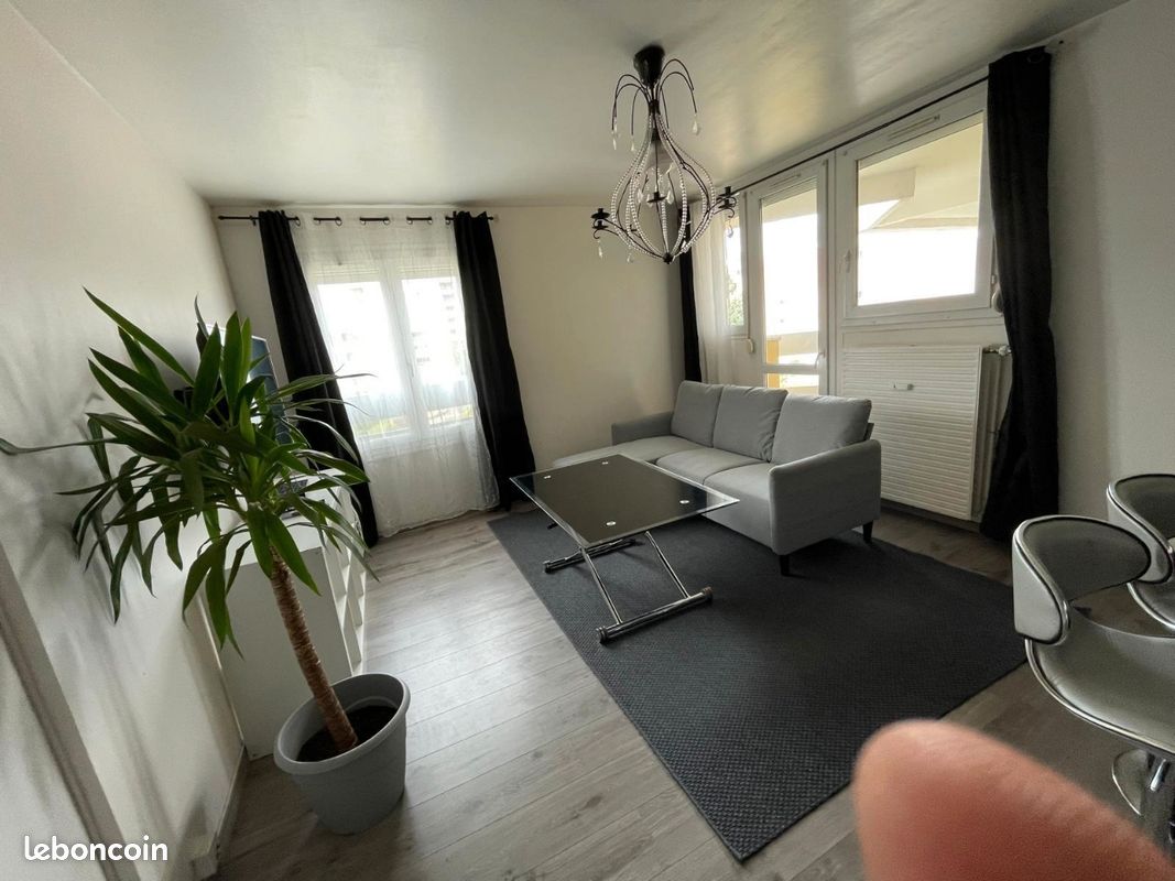 Appartement 4 pièces 77 m² · à Reims · 77 m² · 155 000 €