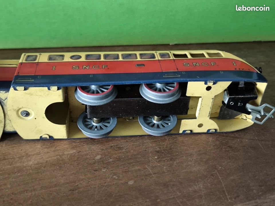 Hornby Echelle O Autorail Electrique Bugatti Me 20 Volts En Coffret D