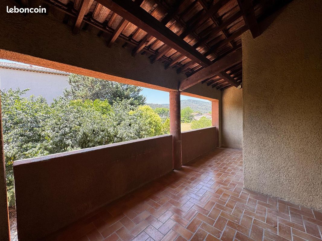 Appartement 3 pièces 61 m² · à Saint-Maximin-la-Sainte-Baume · 61 m² · 880 €