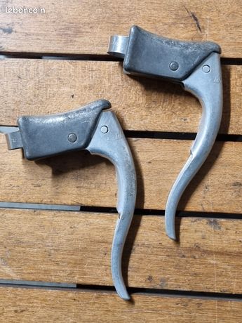 paire de poignees de freins MAFAC velo course randonneuse