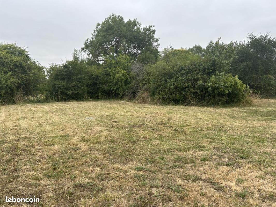 Terrain 1 100 m² Cherac · à Chérac · 33 000 €