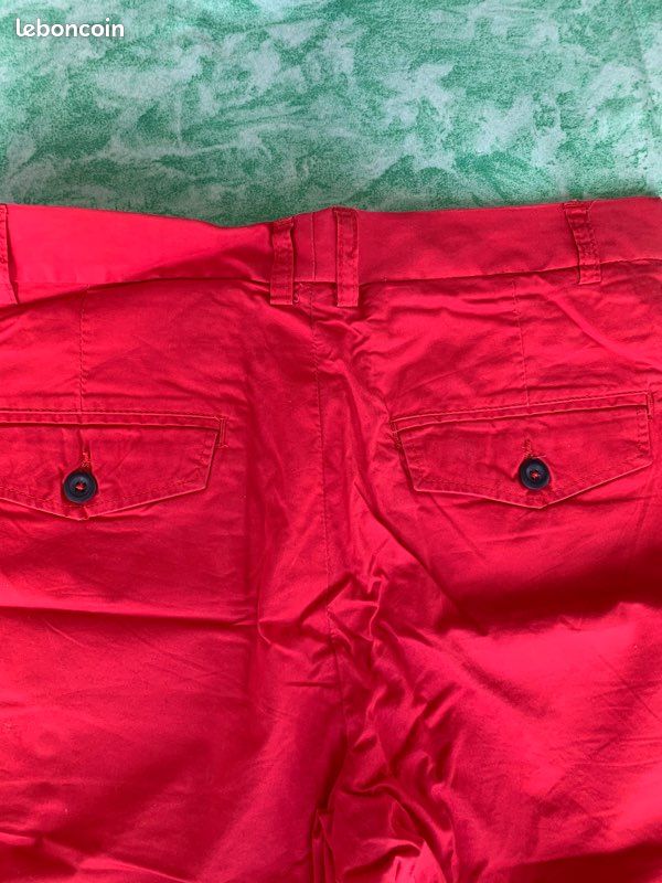 Short bermudas NEUF H & M TAILLE 46 rose fushia avec revers poches devan et dos Fermeture à bou (image 2)