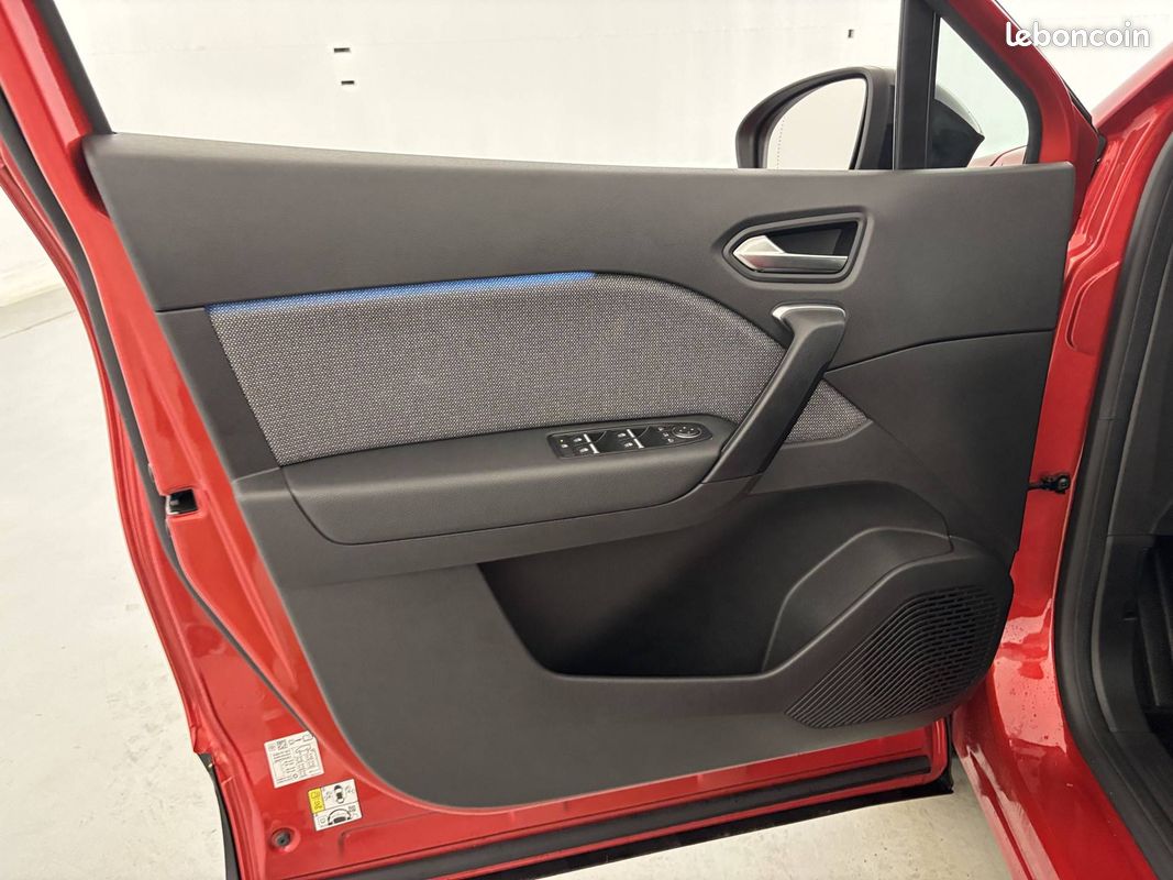 RENAULT Captur E-Tech full hybrid 145 ch Techno (image 11)