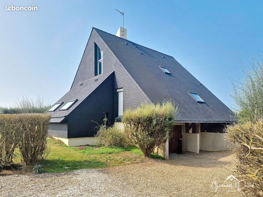 Maison 9 pièces 168 m² · à Santec · 168 m² · 616 550 €