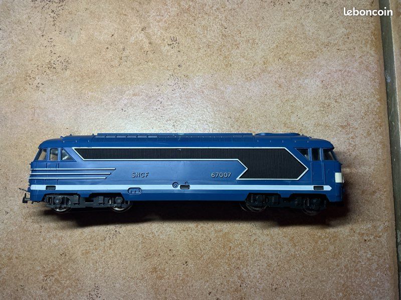 Locomotive BB67007 Jouef pour train électrique ho (image 2)