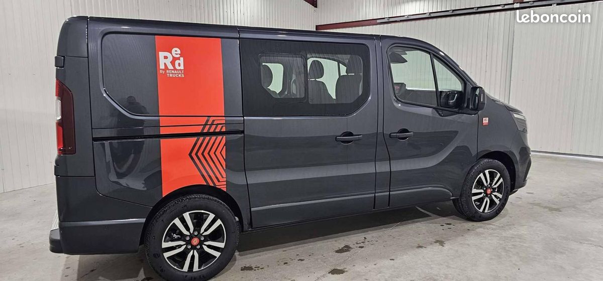 Renault Trafic CABINE APPROFONDIE CA L1H1 BLUE DCI 170 BVA9 RED EDITION EXCLUSIVE (image 16)