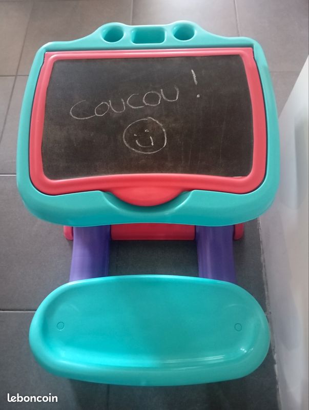 Bureau enfant plastique (image 1)