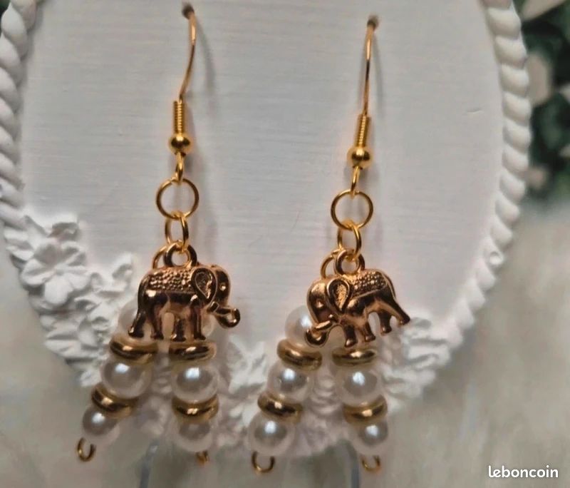 Boucles d'oreilles éléphant et perles nacrées (image 3)