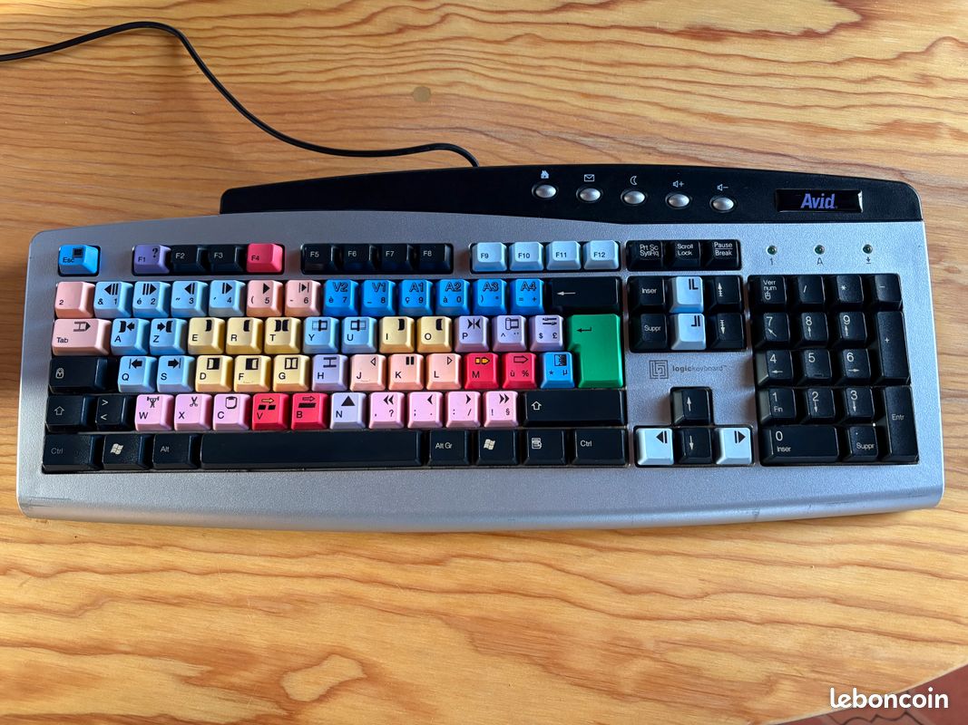 BenQ - Clavier QWERTY Vintage PS2 modèle 6512-VA - Informatique