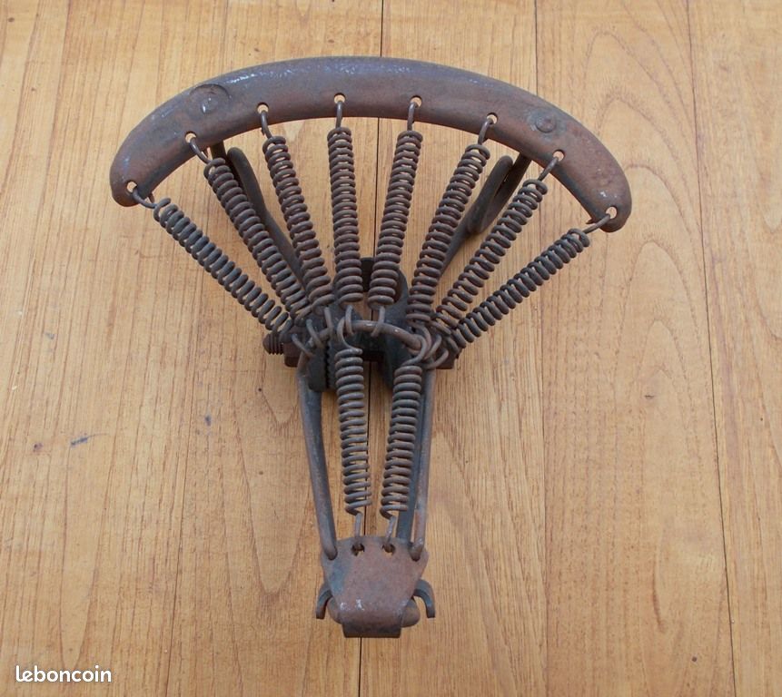 ANCIENNE SELLE MOTO Collection EUR 35,00 - FR