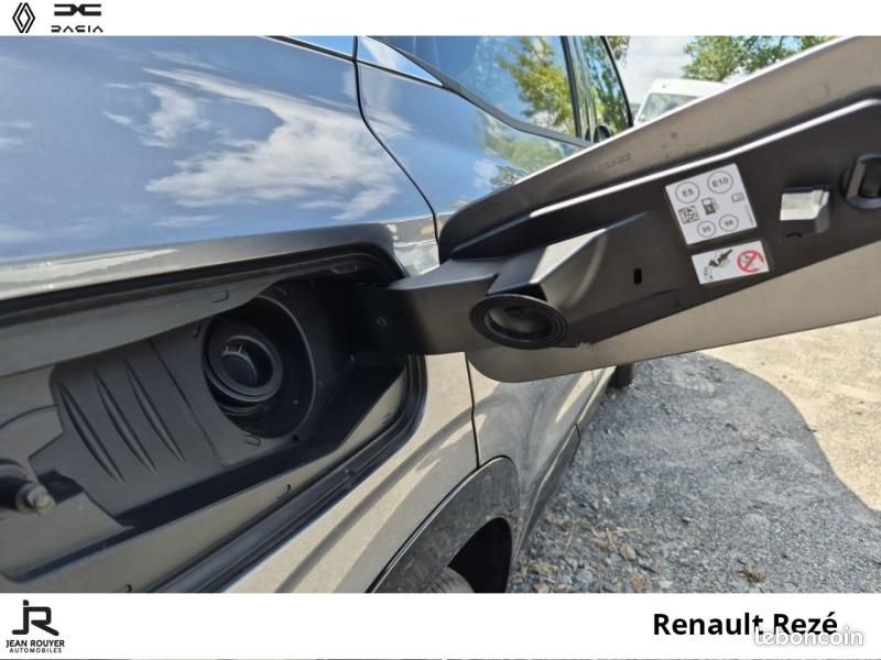 Renault Austral 1.2 E-Tech full hybrid 200ch Iconic (image 37)
