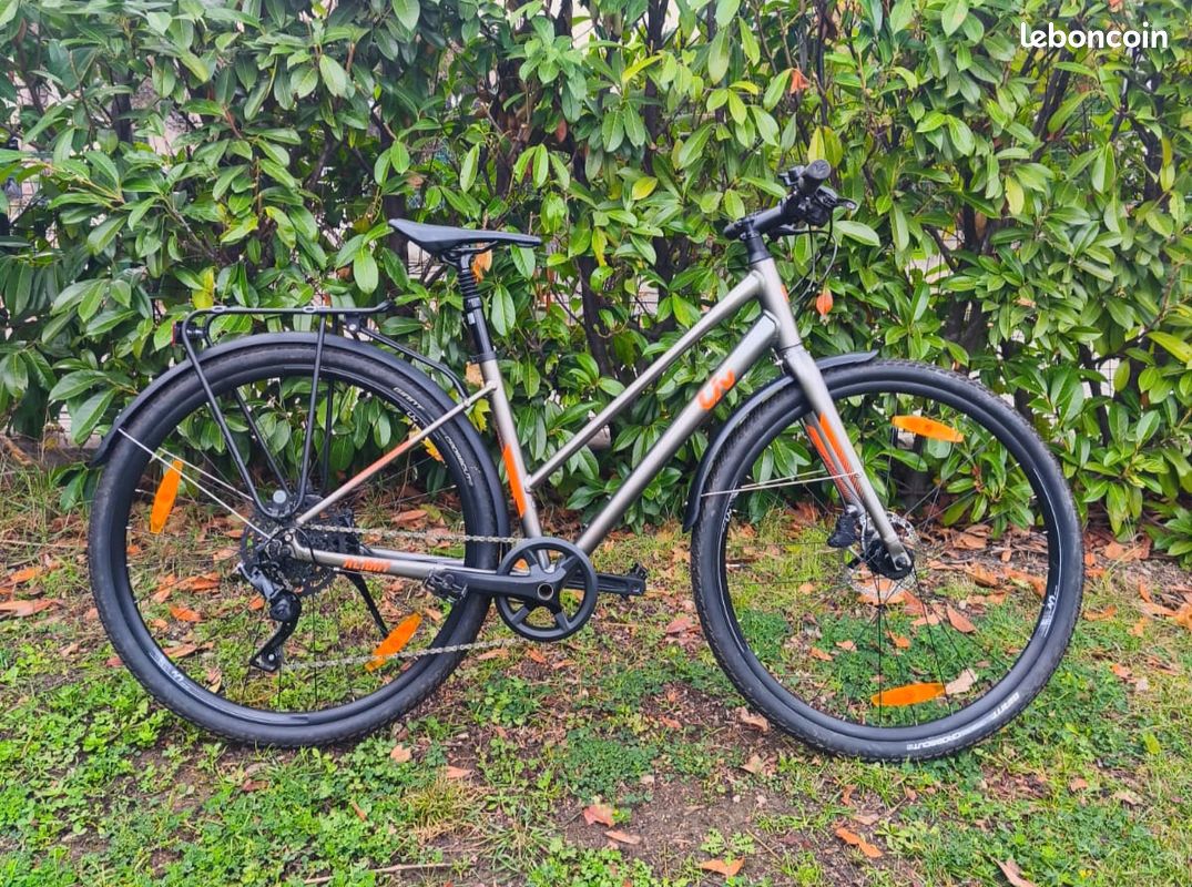 Vélo femme Giant Liv Alight city disc taille S Vélos