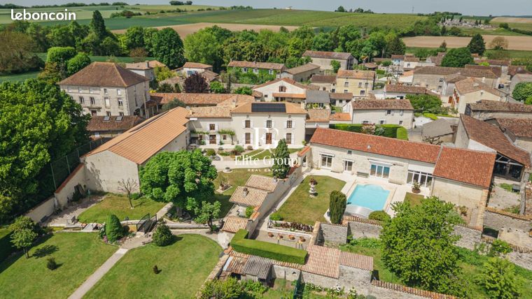 Propriété 11 pièces 458 m²