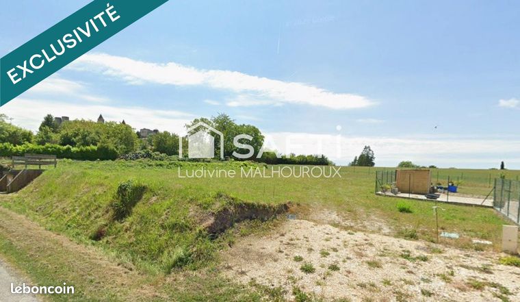 Terrain 905 m² VILLEBOIS-LAVALETTE