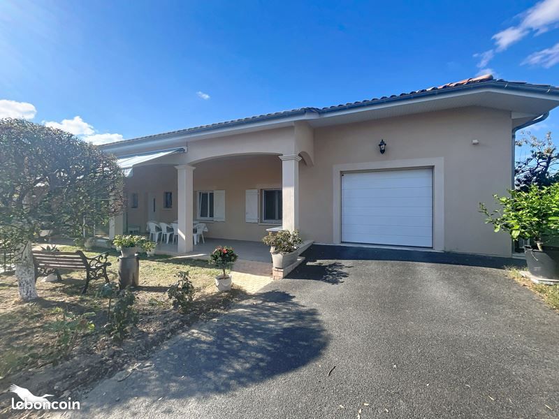 Maison 4 pièces 142 m² · à Saint Aulaye-Puymangou · 142 m² · 289 990 €