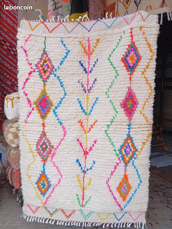Tapis Berbère Azilal écru à motifs colorés, tapis marocain authentique, en laine et coton, tapis unique, tapis fait main, artisanat marocain, tissé à la main (image 8)