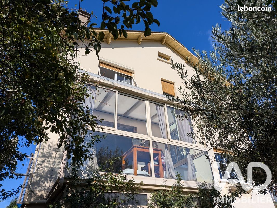 Maison 4 pièces 140 m² · à Baneuil · 140 m² · 147 000 €