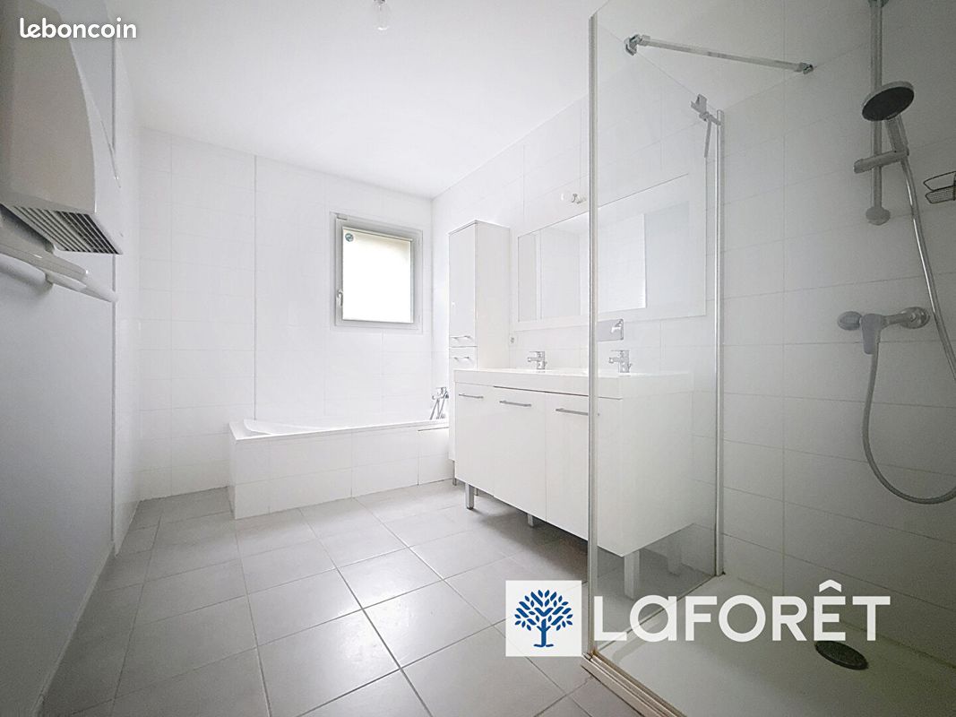 Maison a louer - 5 pièce(s) - 129 m2 - Surfyn