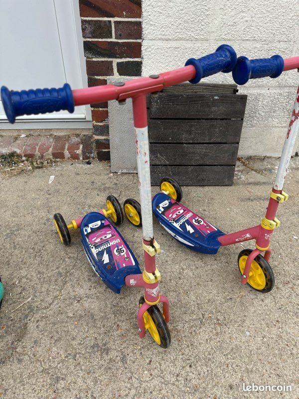 Lot de 2 trottinettes/patinettes Smoby Cars Flash McQueen (image 3)
