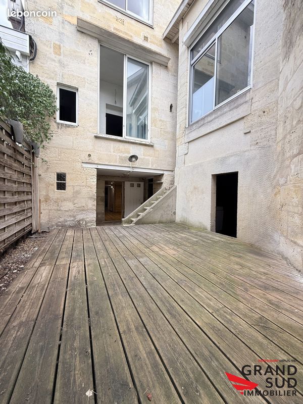 Appartement 3 pièces 98 m² · à Bordeaux · 98 m² · 235 000 €