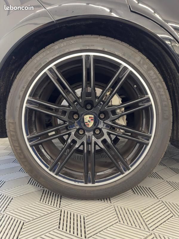 Porsche Cayenne II (958) S V8 400ch 2012 Entretien complet 3eme main (image 19)