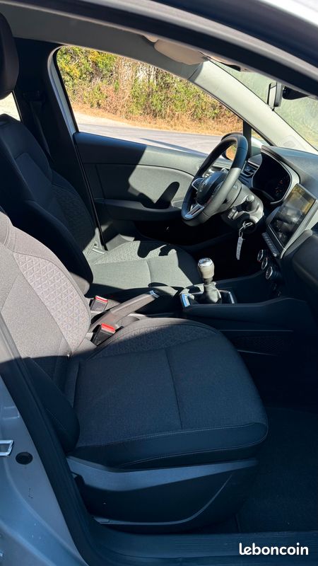 RENAULT Clio V 5 1.5 dci 85 Chx BUSINESS CLIM REGULATEUR BOITE 6 VITESSES 115 900 Kms (image 6)