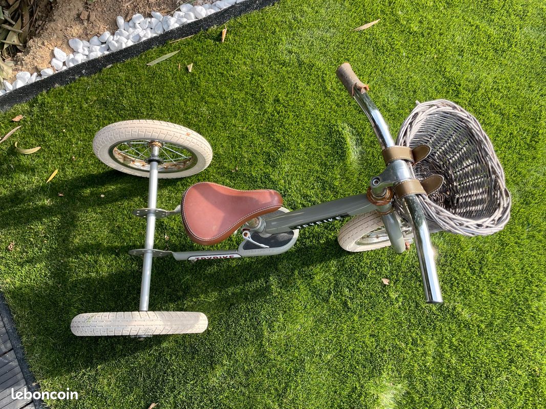 Vélo enfant avec petites roues et panier (image 1)