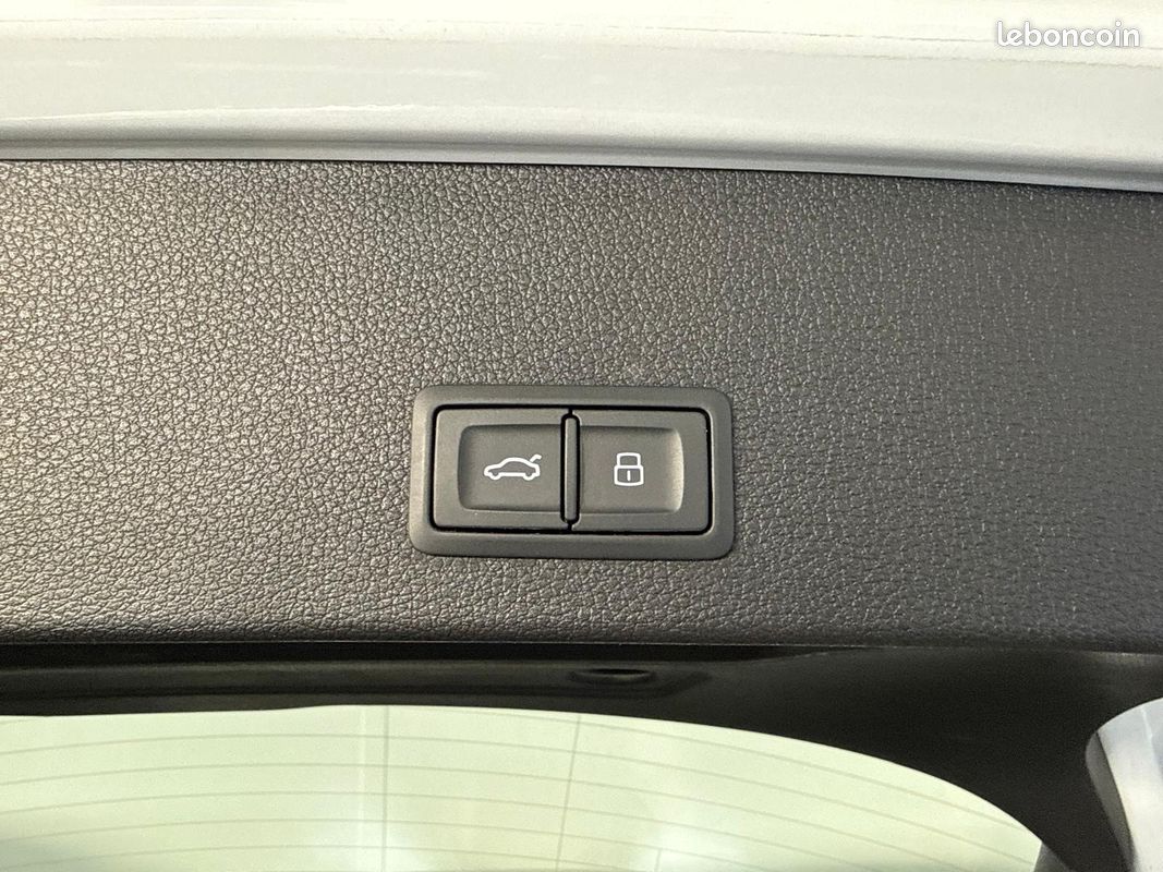 AUDI Q2 35 TFSI S line CARPLAY / CAMÉRA / ANGL. MORT ... (image 15)