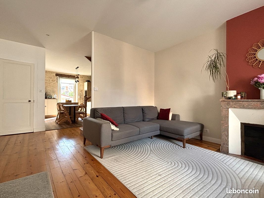 Maison 6 pièces 105 m² · à Saintes · 105 m² · 272 000 €