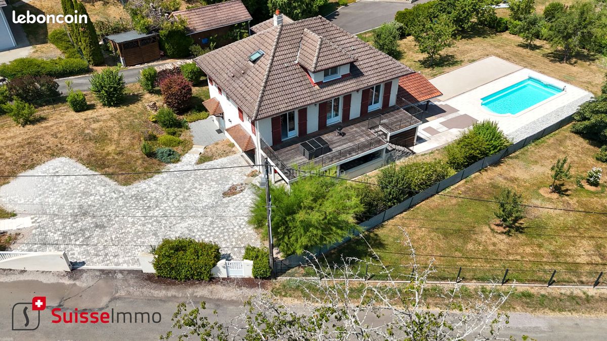 Maison 6 pièces 161 m² · à Onans · 161 m² · 260 000 €