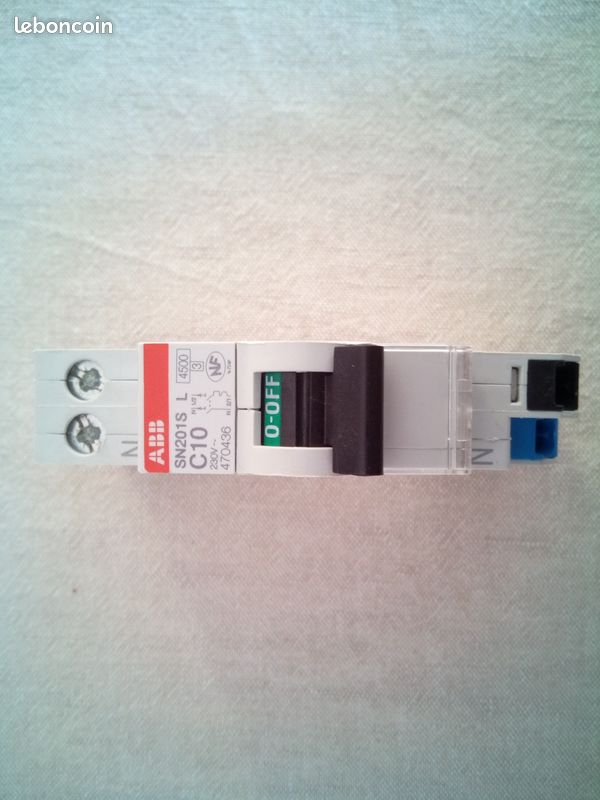 Disjoncteur ABB 10A mono 4,5kA (image 1)