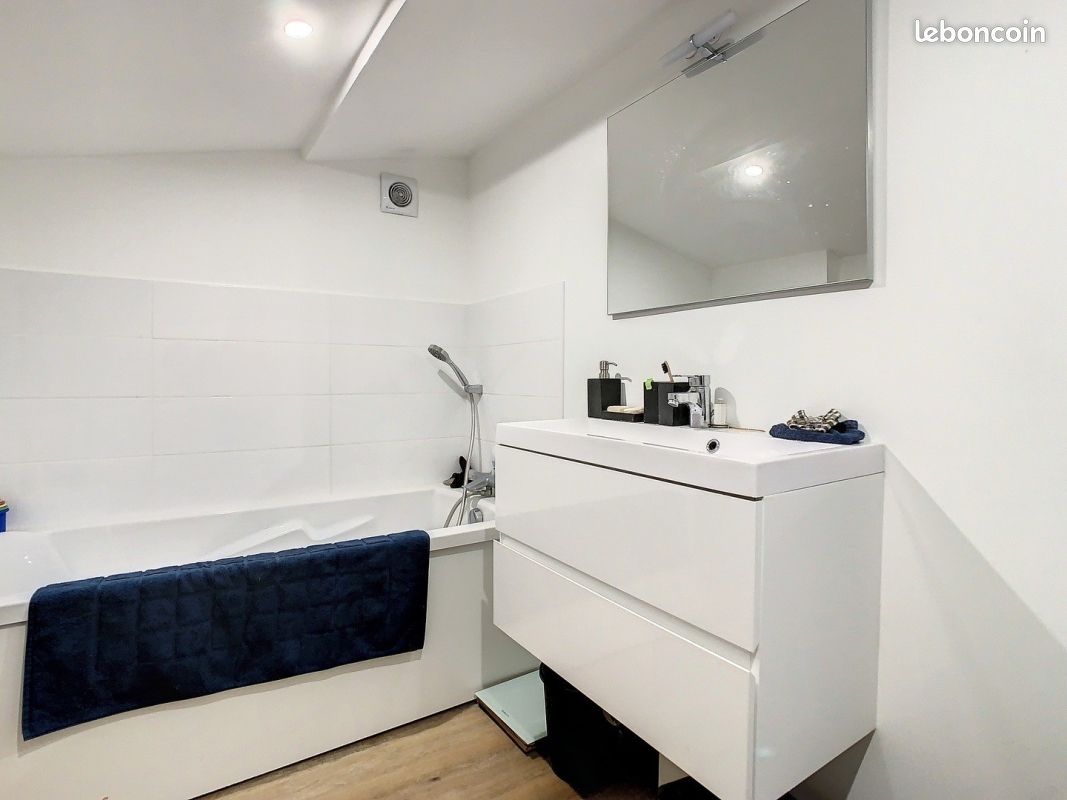 Maison 71 m² · à Croix · 71 m² · 915 €/mois
