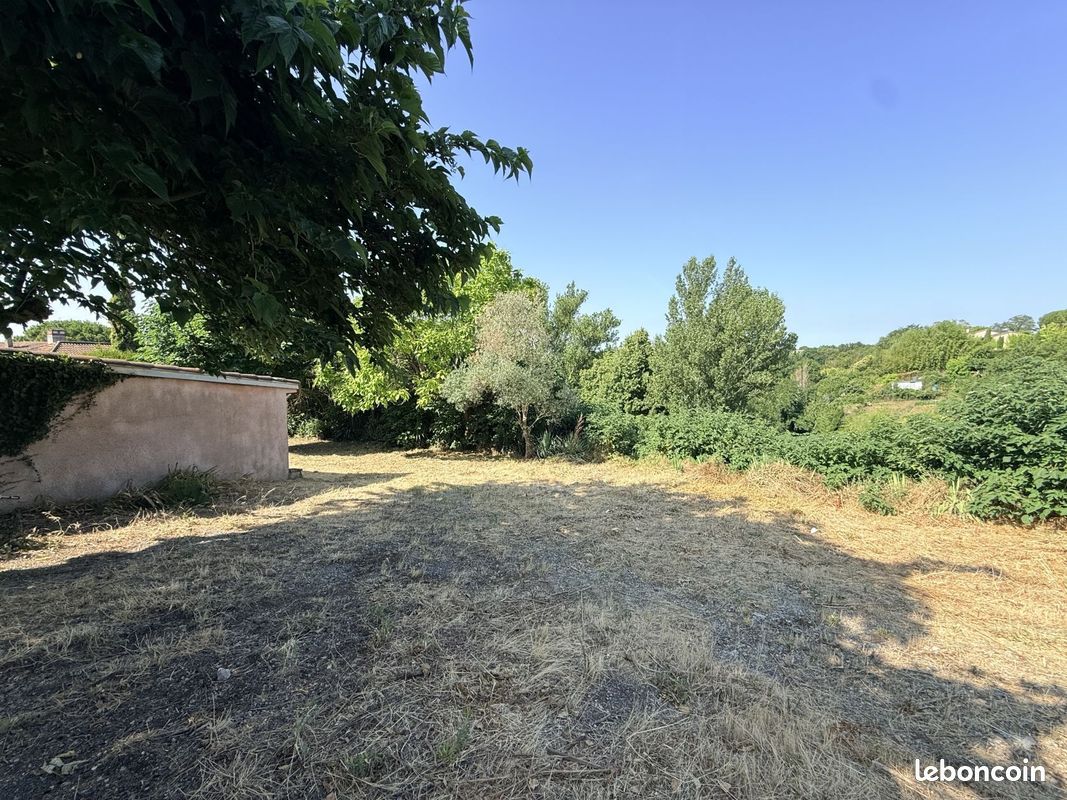 Terrain à bâtir de 376 m² à MONS (31) · 100 000 €
