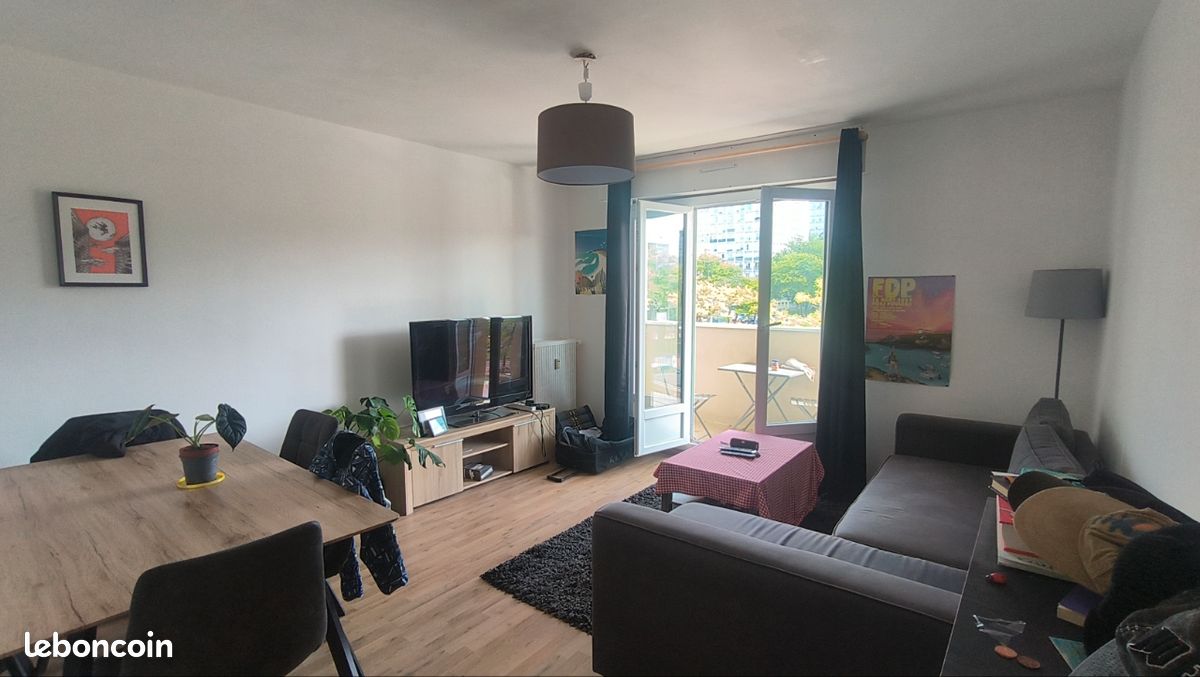 Appartement 5 pièces 10 m² · à Rennes · 10 m² · 450 €