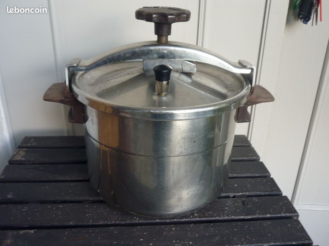 Soupape sifflet sécurité cocotte minute bakelite marron vintage no Moulinex Seb - Arts de la table