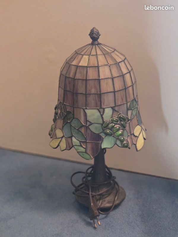 Lampe pâte de verre décorée avec pied en bronze décoré (image 2)