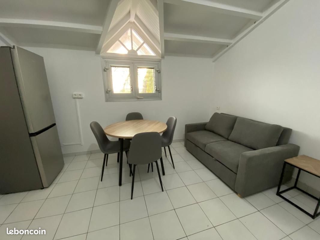 Appartement 2 pièces 74 m² · à Le Gosier · 74 m² · 880 €