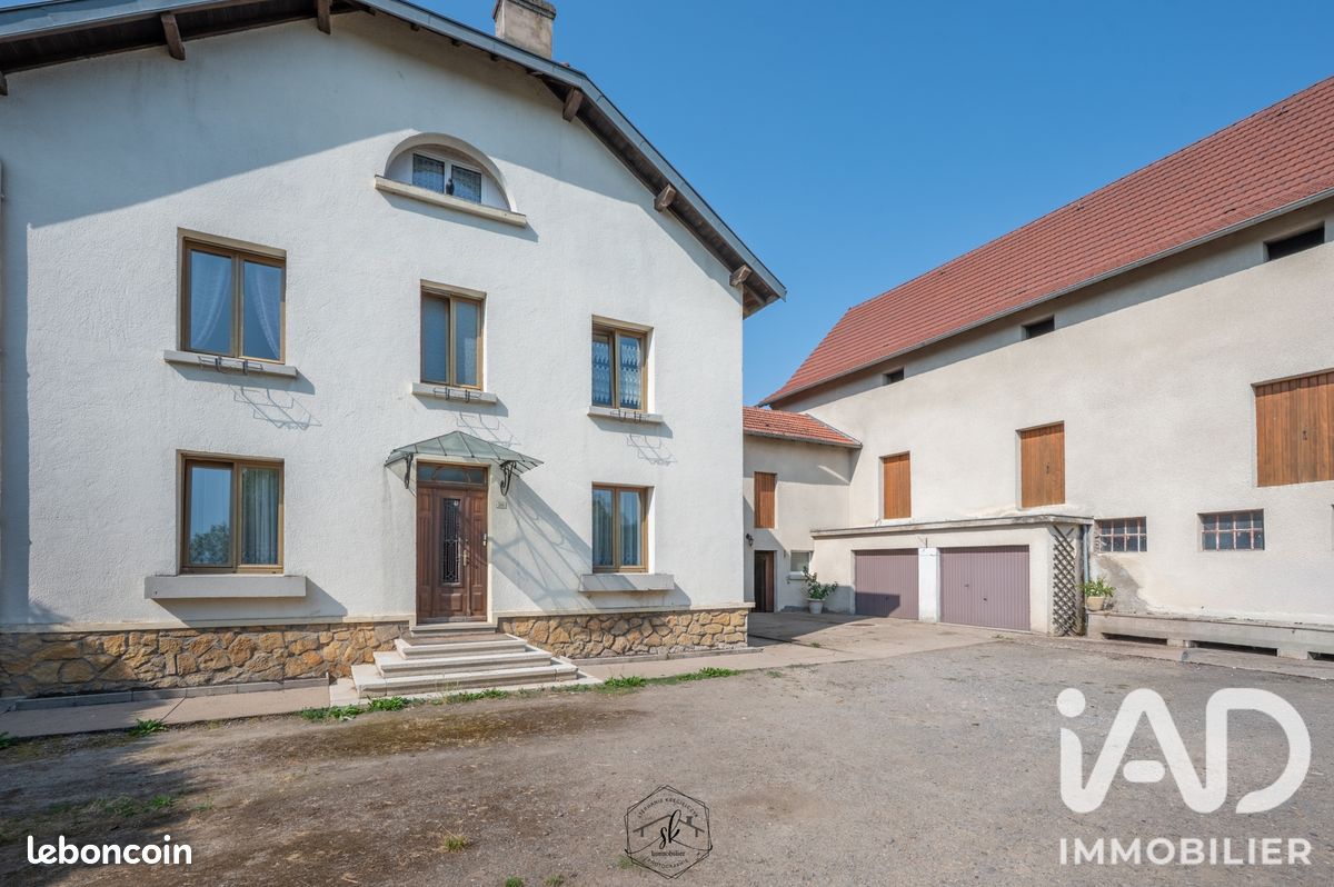Maison 9 pièces 216 m² · à Mainvillers · 216 m² · 415 000 €