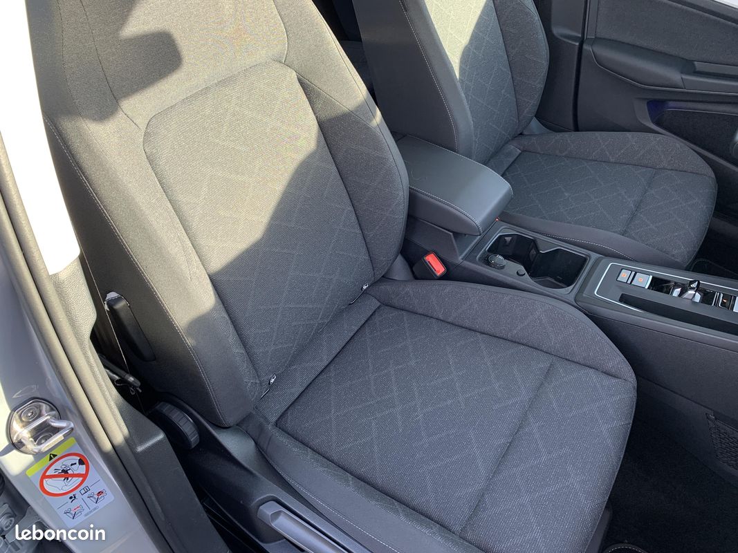 VOLKSWAGEN Golf 1.0 eTSI OPF 110 DSG7 Life Plus (image 16)