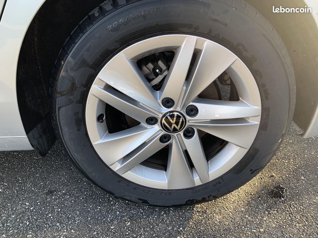 VOLKSWAGEN Golf 1.0 eTSI OPF 110 DSG7 Life Plus (image 8)