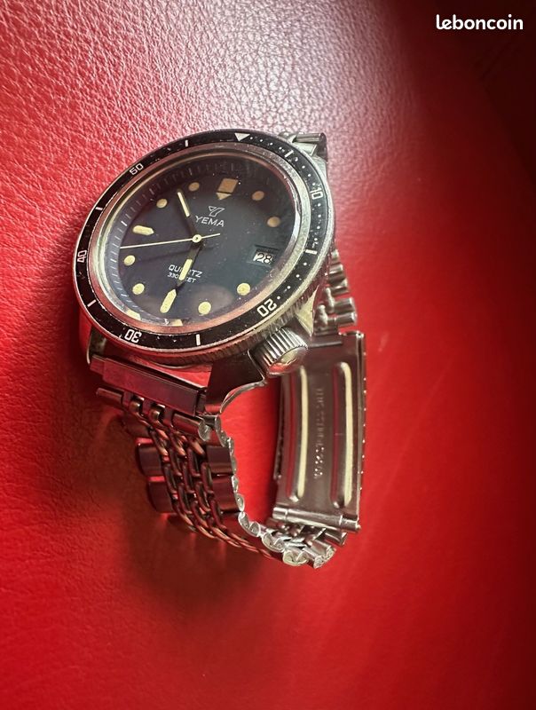 Montre Yema Vintage Quartz 330 feet Mouvement Eta Diver