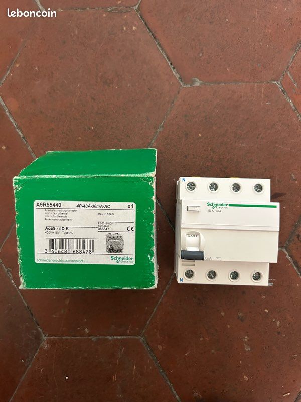 Lot matériel électrique Schneider / Legrand disjoncteurs chantier tableau (image 6)